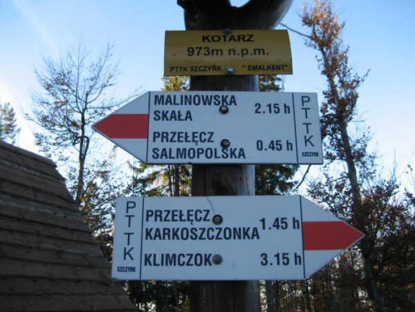 Z Przełęczy Salmopolskiej czerwonym szlakiem na Kotarz