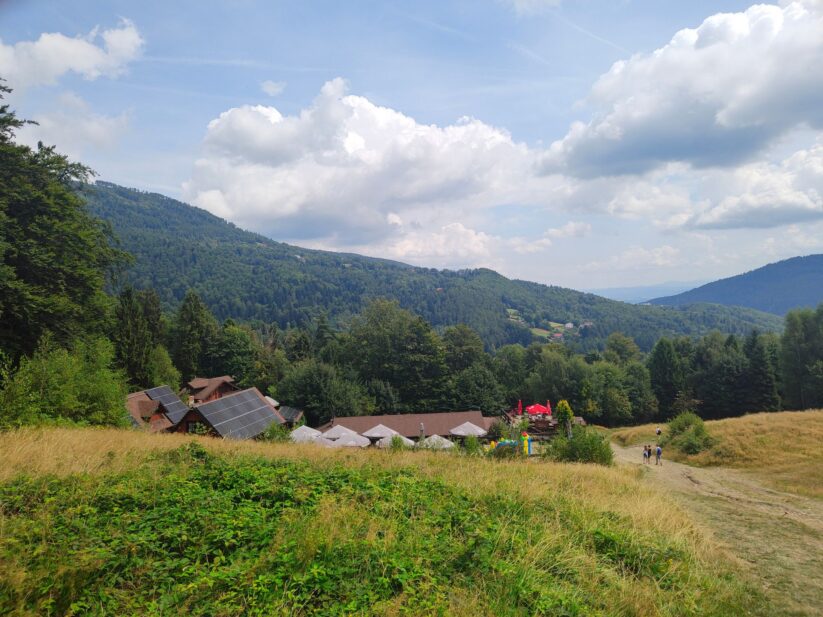 Szlak do Chaty Wuja Toma przez Przełęcz Karkoszczonka